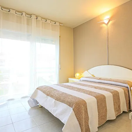 Edificio Isabel Only Families * Cambrils